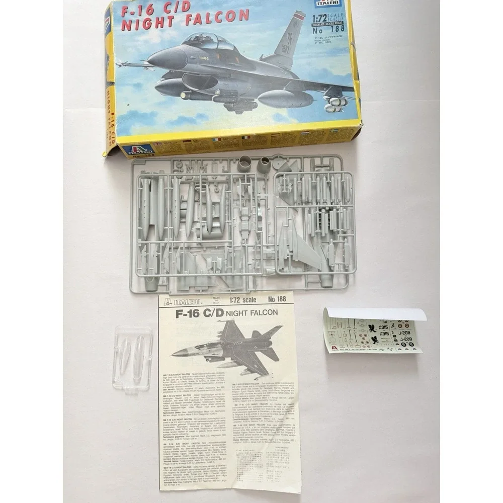 Italeri F-16 C/D Night Falcon 1:72 Scale Model Kit No 188 Vintage Open Box
